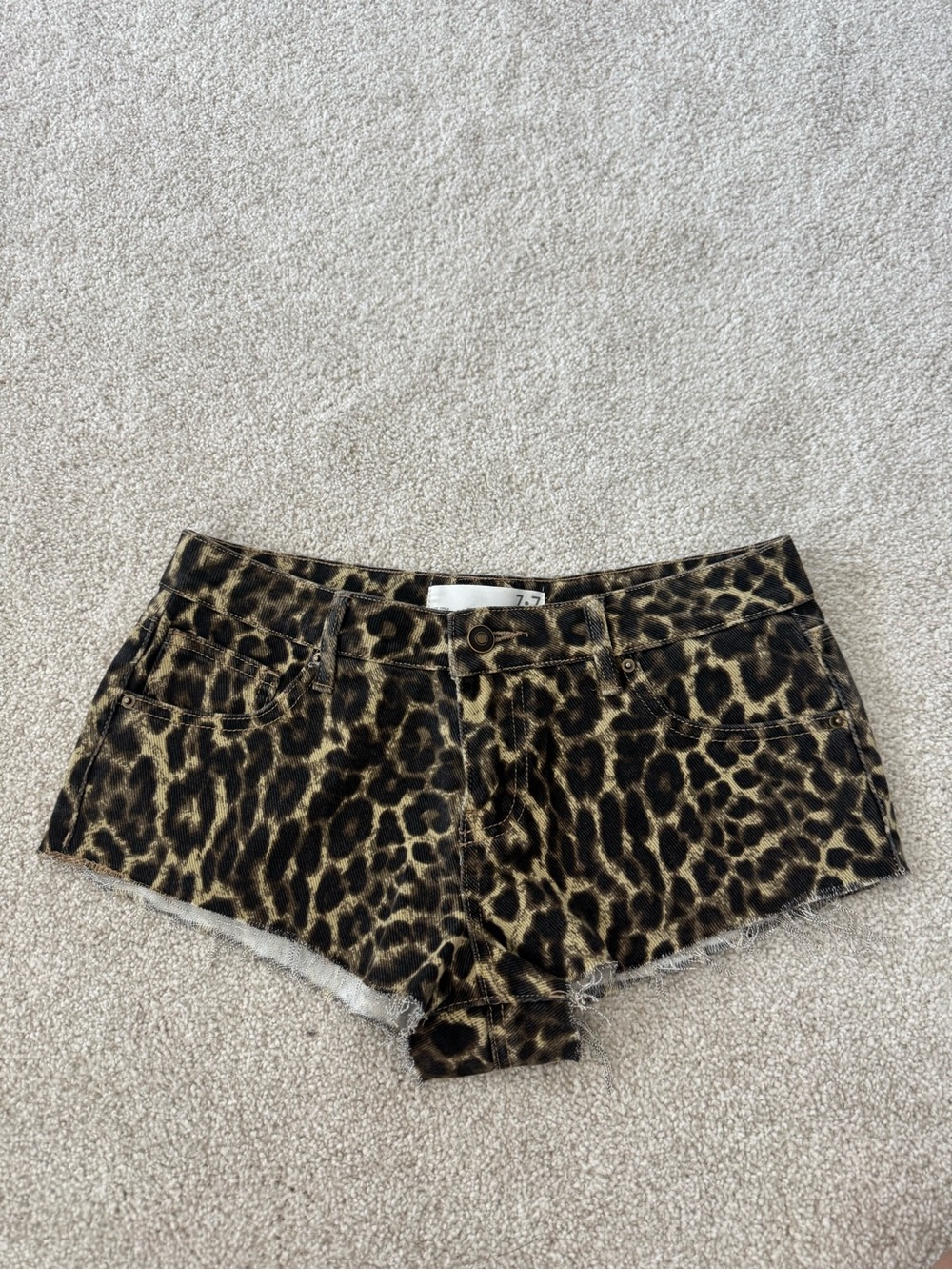 Y2k Leopard-Pattern Low-Rise Denim Shorts - Black & Brown Size 25
